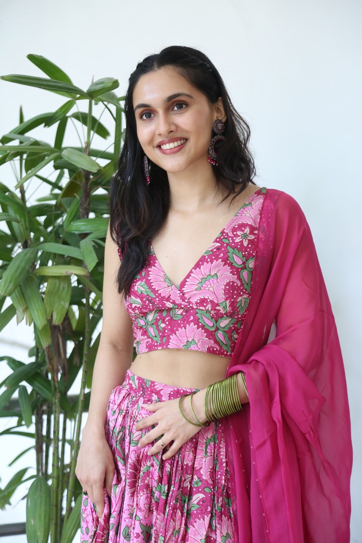 Riya Jithu Steals the Spotlight in Stunning Festive Looks