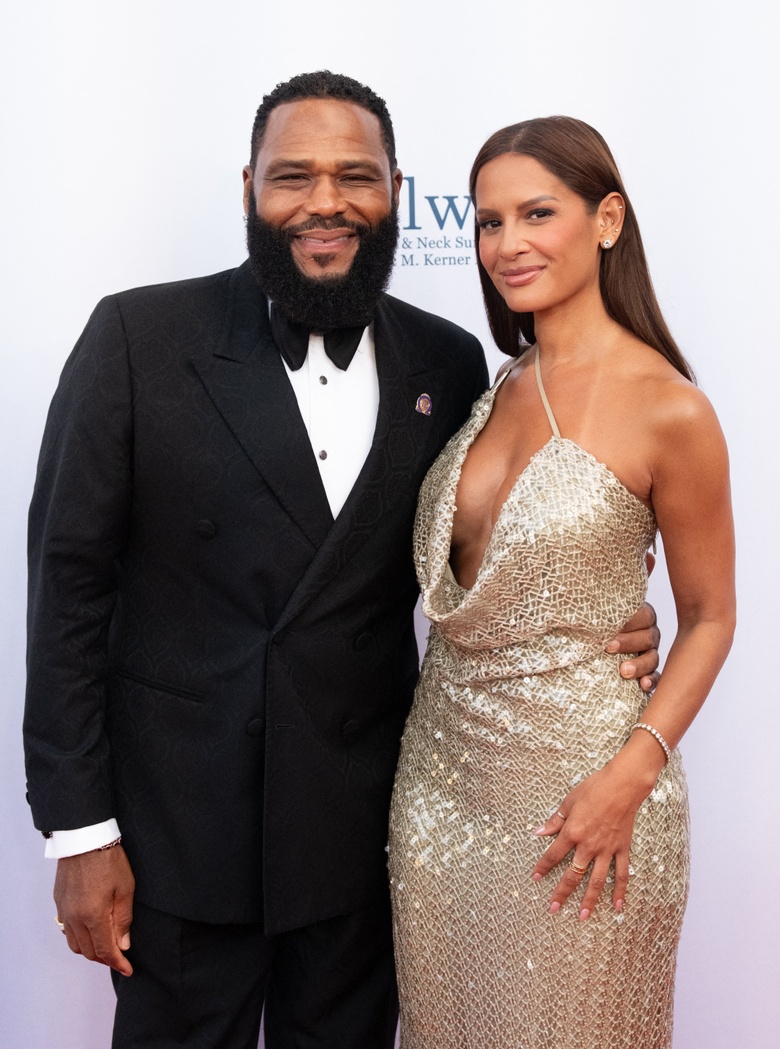 Rocsi Diaz’s Stellar Shine: Capturing Hollywood Glamour and Confidence