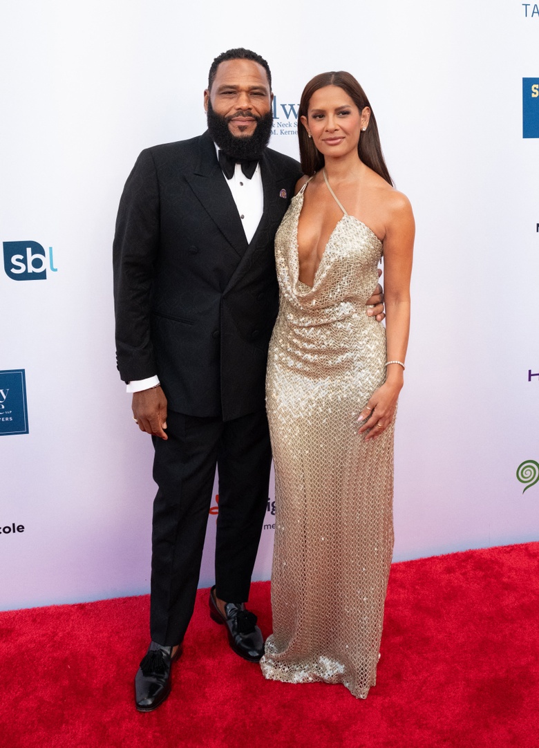 Rocsi Diaz’s Stellar Shine: Capturing Hollywood Glamour and Confidence