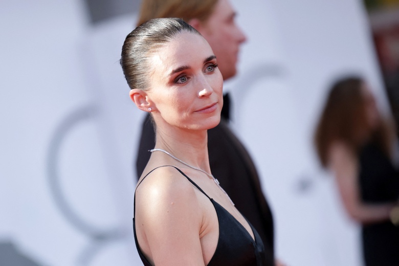 Rooney Mara's Effortless Chic Glow at Venice Film Festival