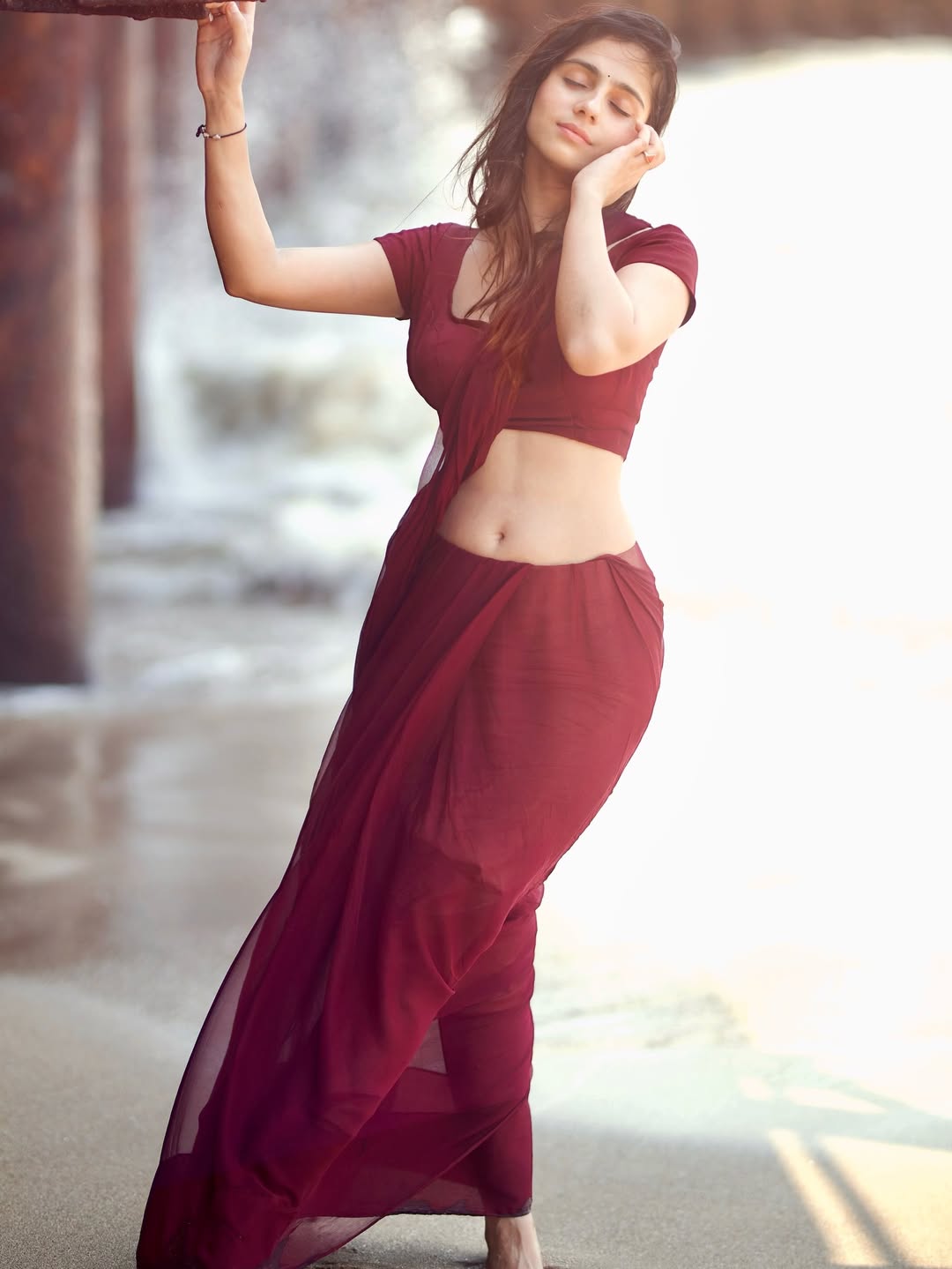 Rose Sardana Lights Up the Red Carpet in Stunning Ensemble