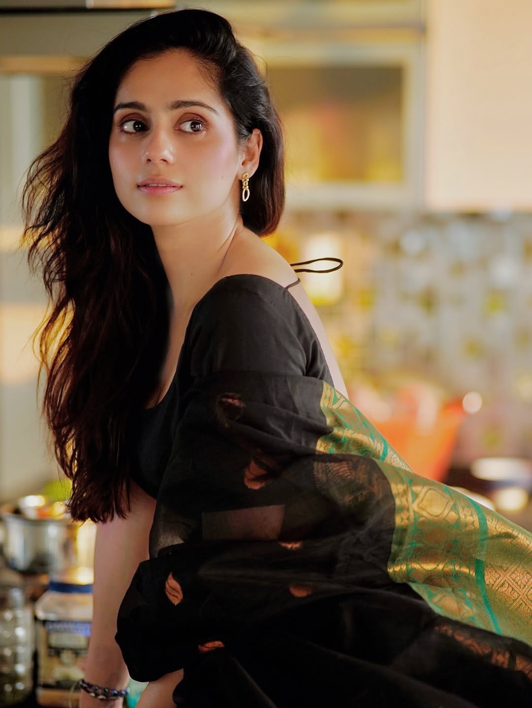 Rose Sardana Lights Up the Red Carpet in Stunning Ensemble