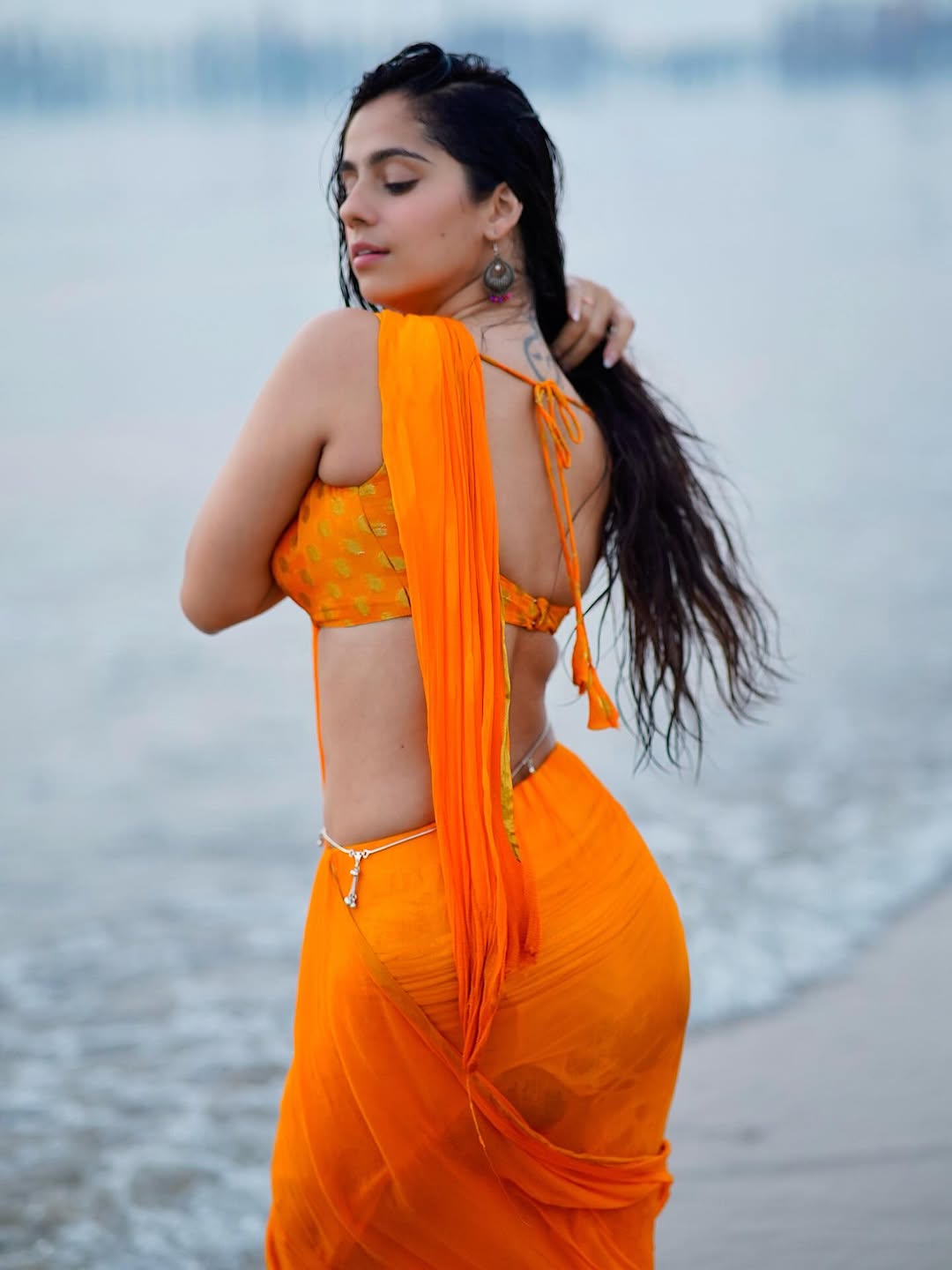 Rose Sardana Lights Up the Red Carpet in Stunning Ensemble