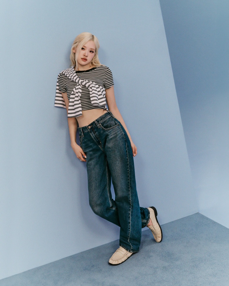 Ros Steals the Show: Effortlessly Chic at a Hollywood Event