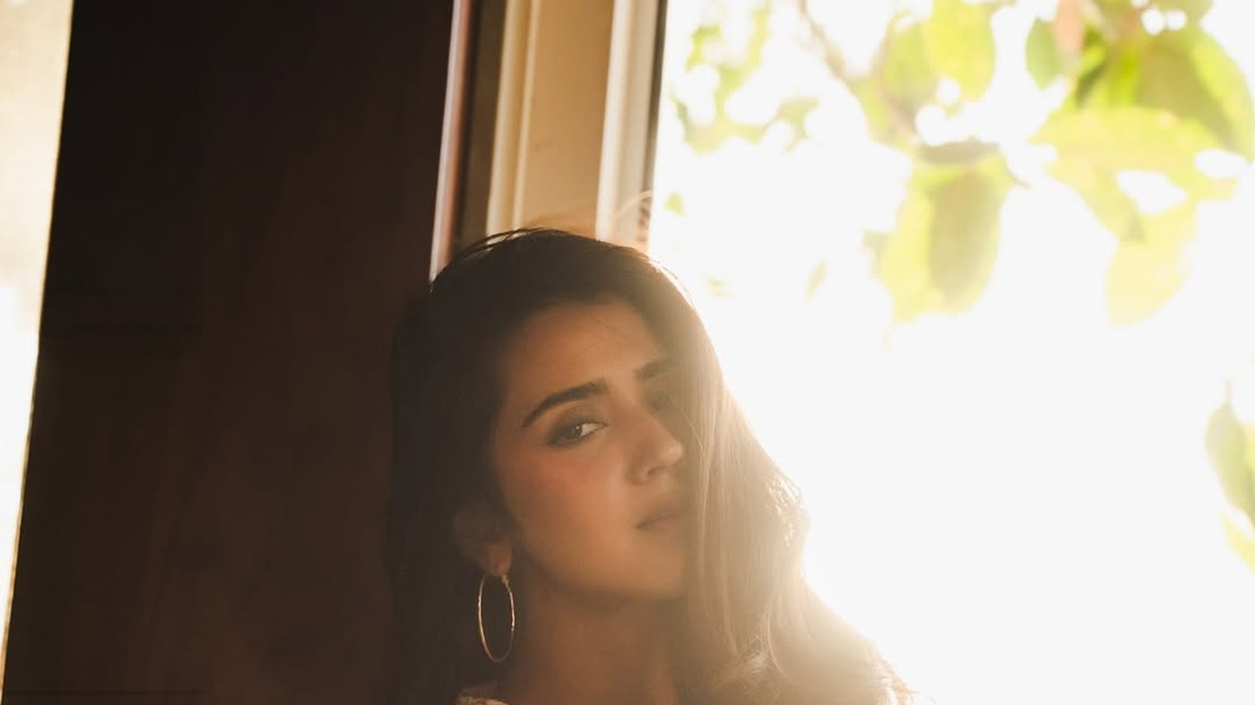 Roshni Walia Latest HD Photos Glamorous Event Looks