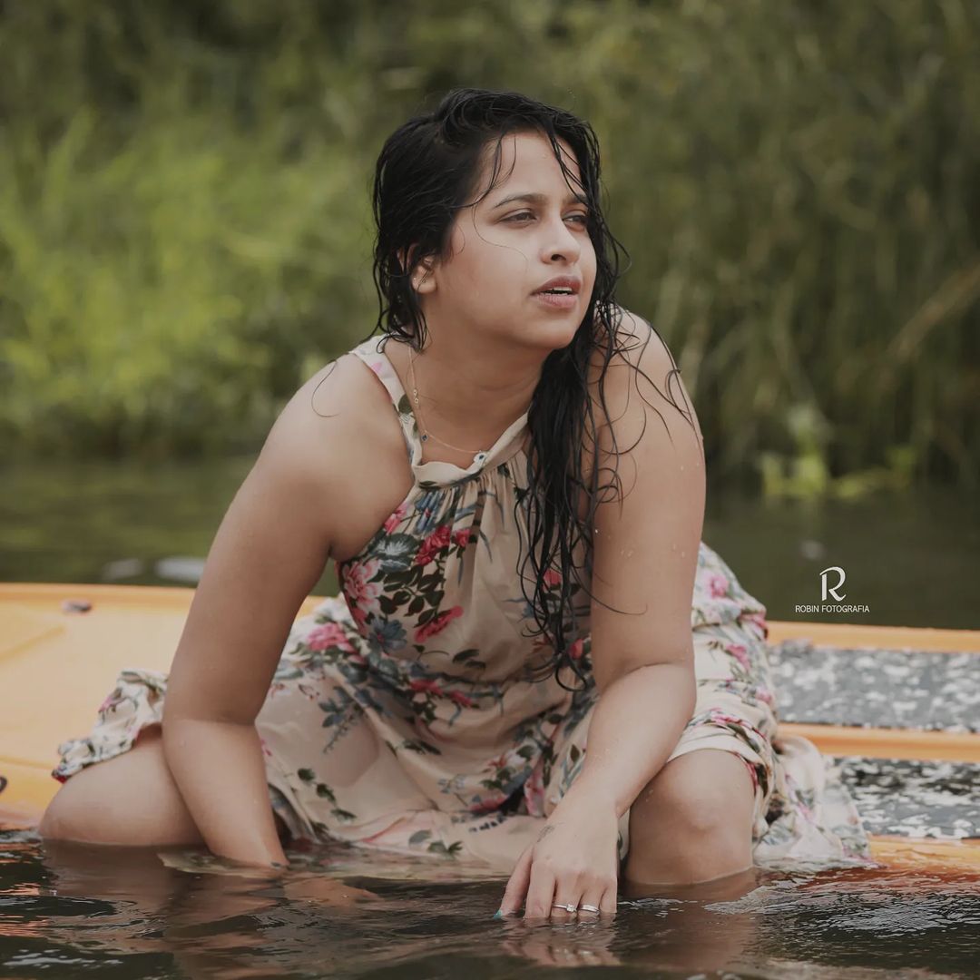 Sadhika Venugopal Latest Photos Stunning Glamour Gallery