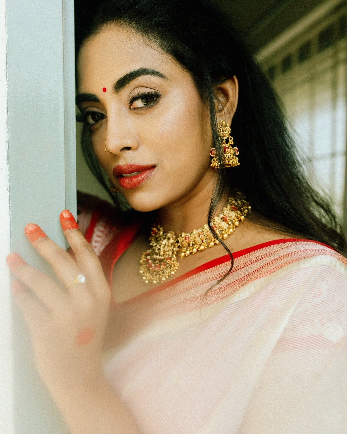 Sai Kamakshi Bhaskarla Owns Ethnic Grace in Regal Saree Ensemble