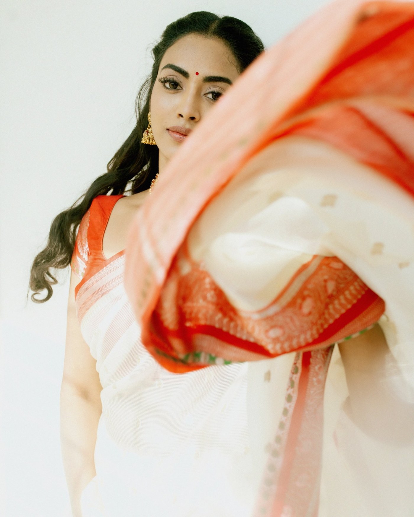 Sai Kamakshi Bhaskarla Owns Ethnic Grace in Regal Saree Ensemble