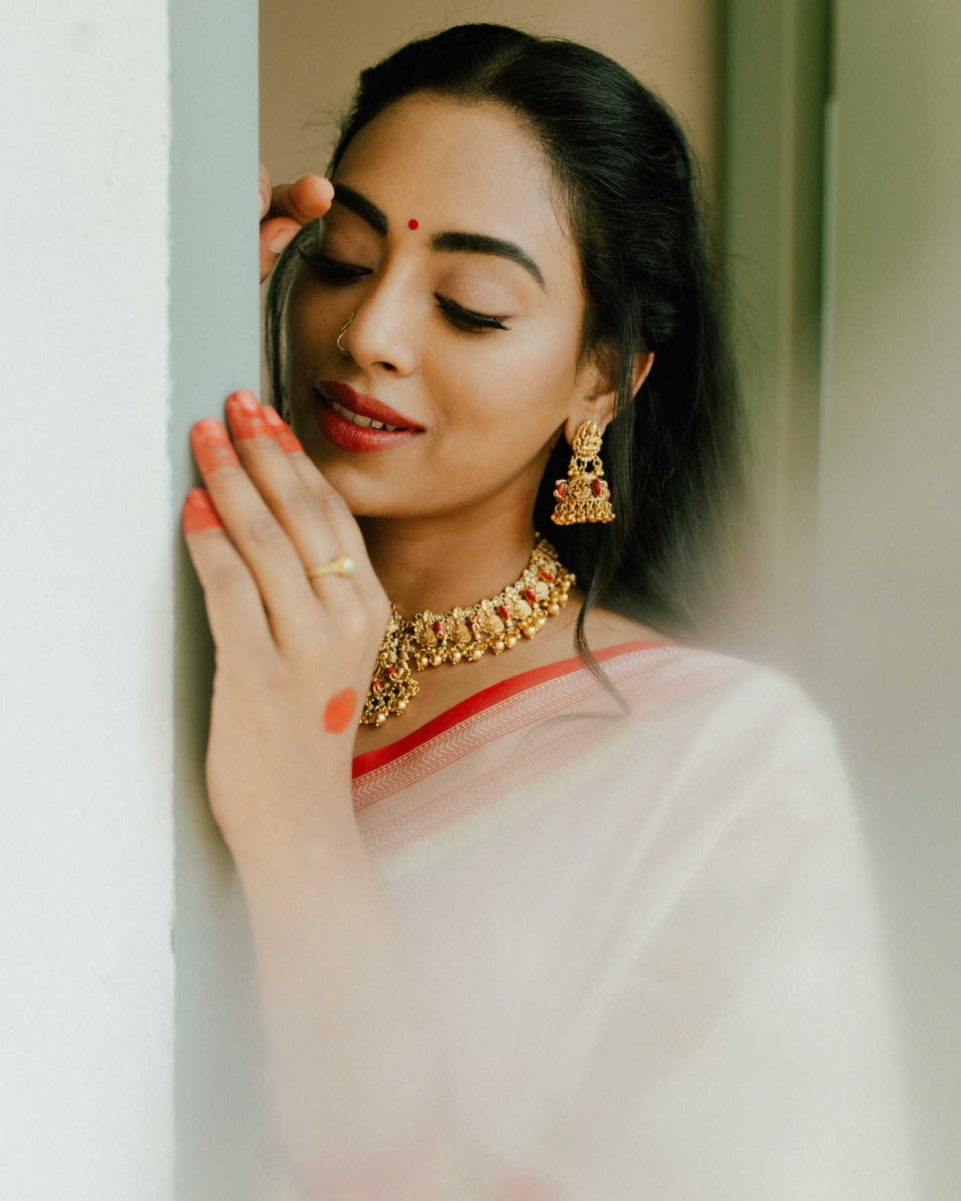 Sai Kamakshi Bhaskarla Owns Ethnic Grace in Regal Saree Ensemble