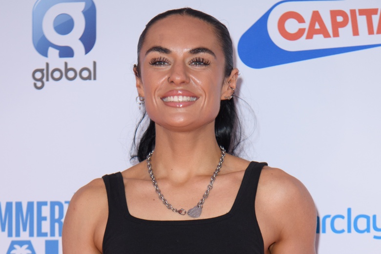 Sam Lavery's Stunning Look Captures Hearts