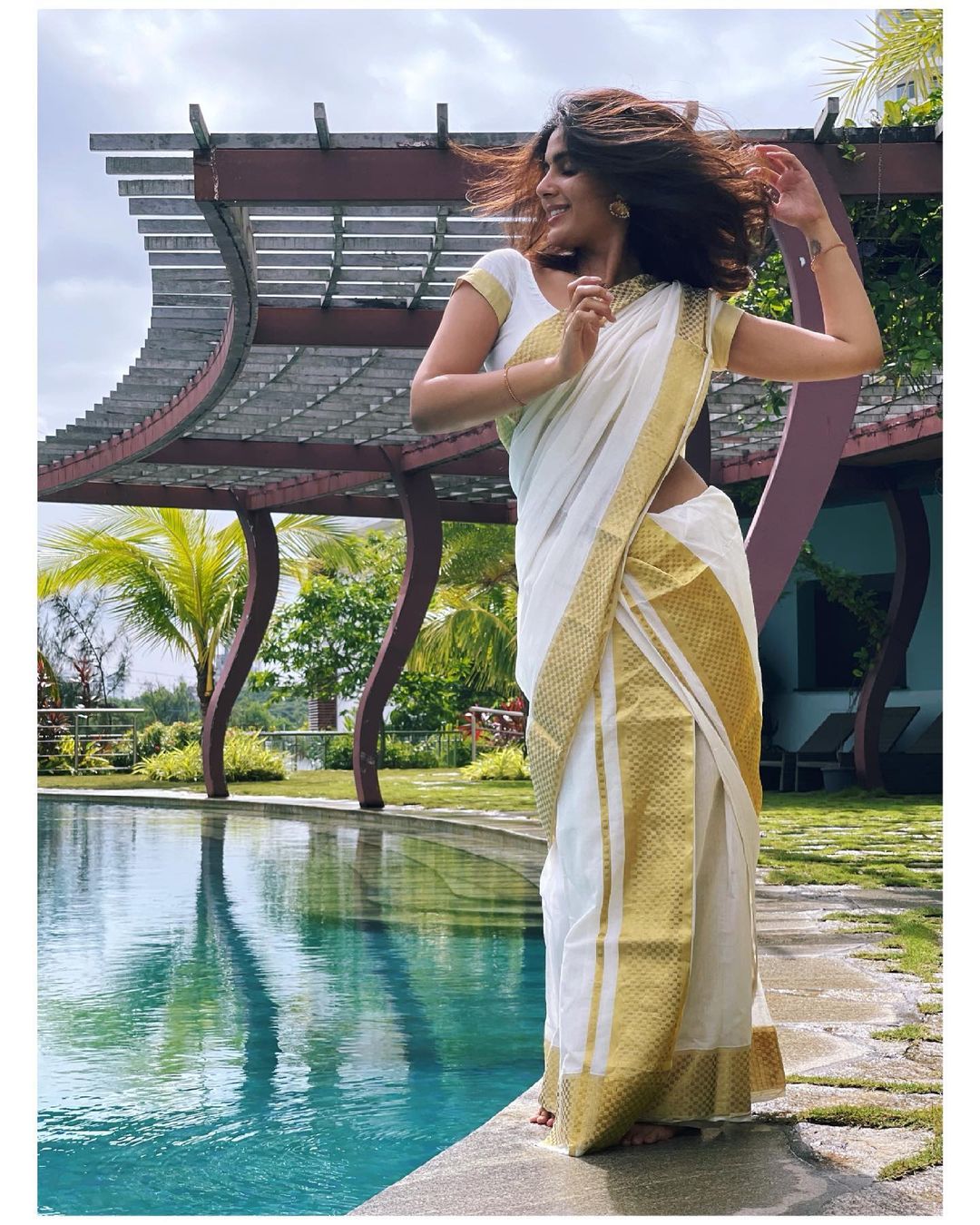 Samyuktha Menon's Golden Radiance: Outdoor Elegance