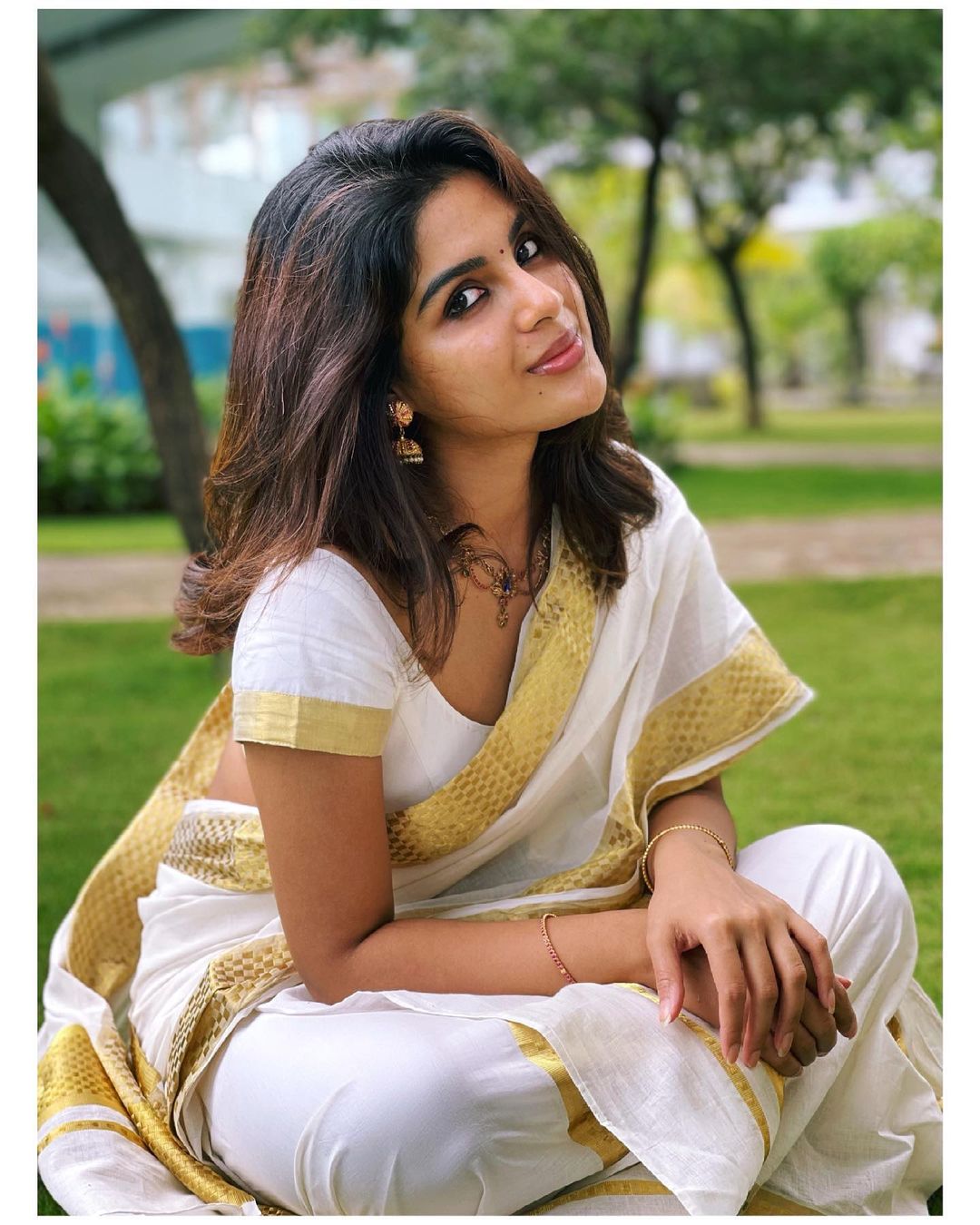 Samyuktha Menon's Golden Radiance: Outdoor Elegance