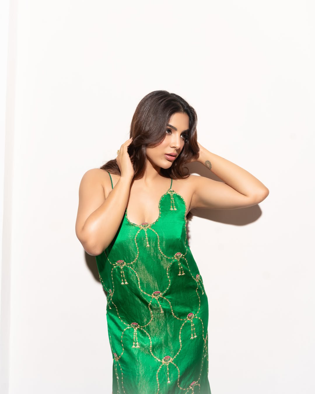 Samyuktha Menon Glows in Stunning Green: A Vision of Modern Glamour