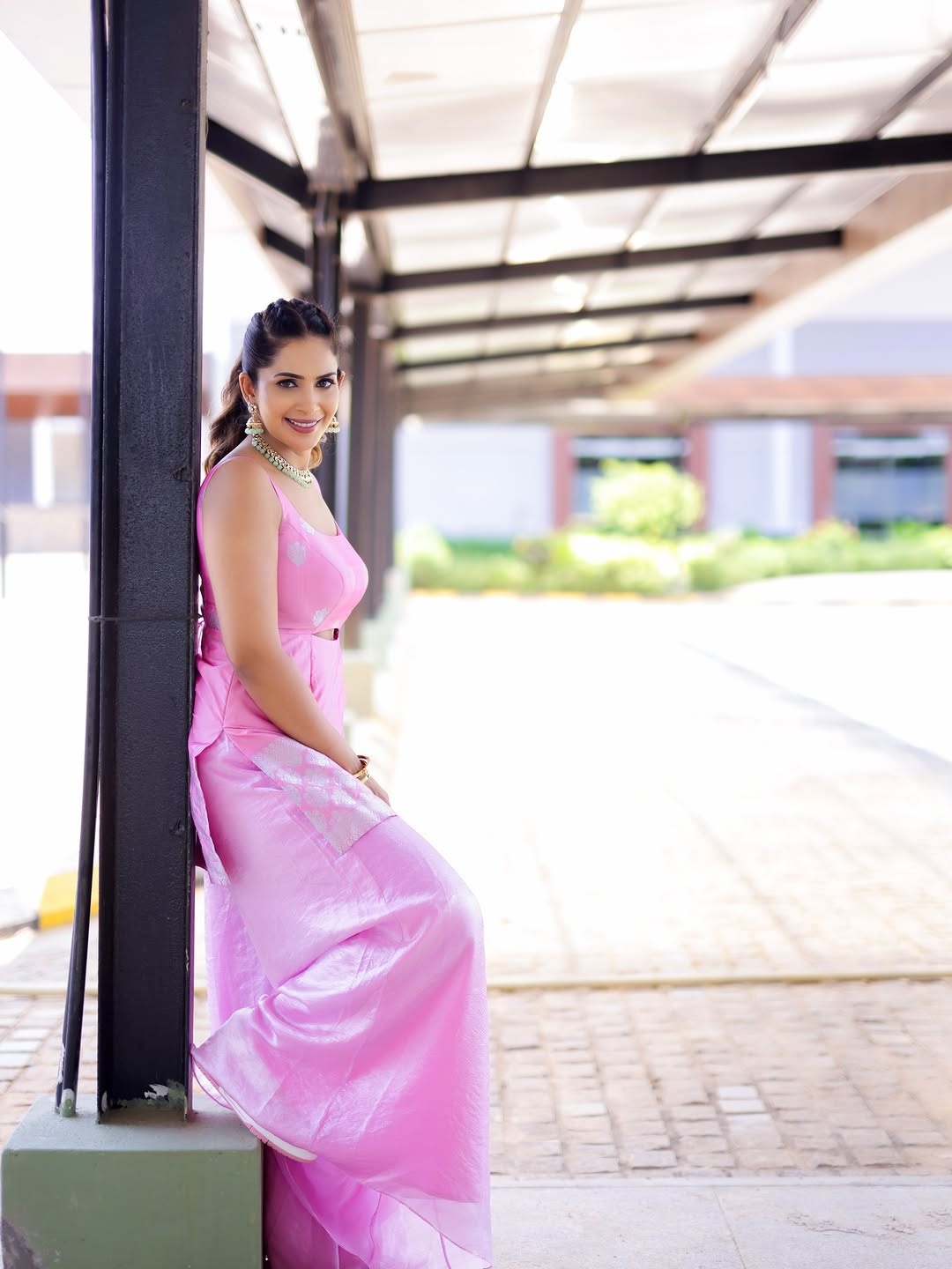 Samyuktha Shanmughanathan's Viral Pink Outfit Photos Trend