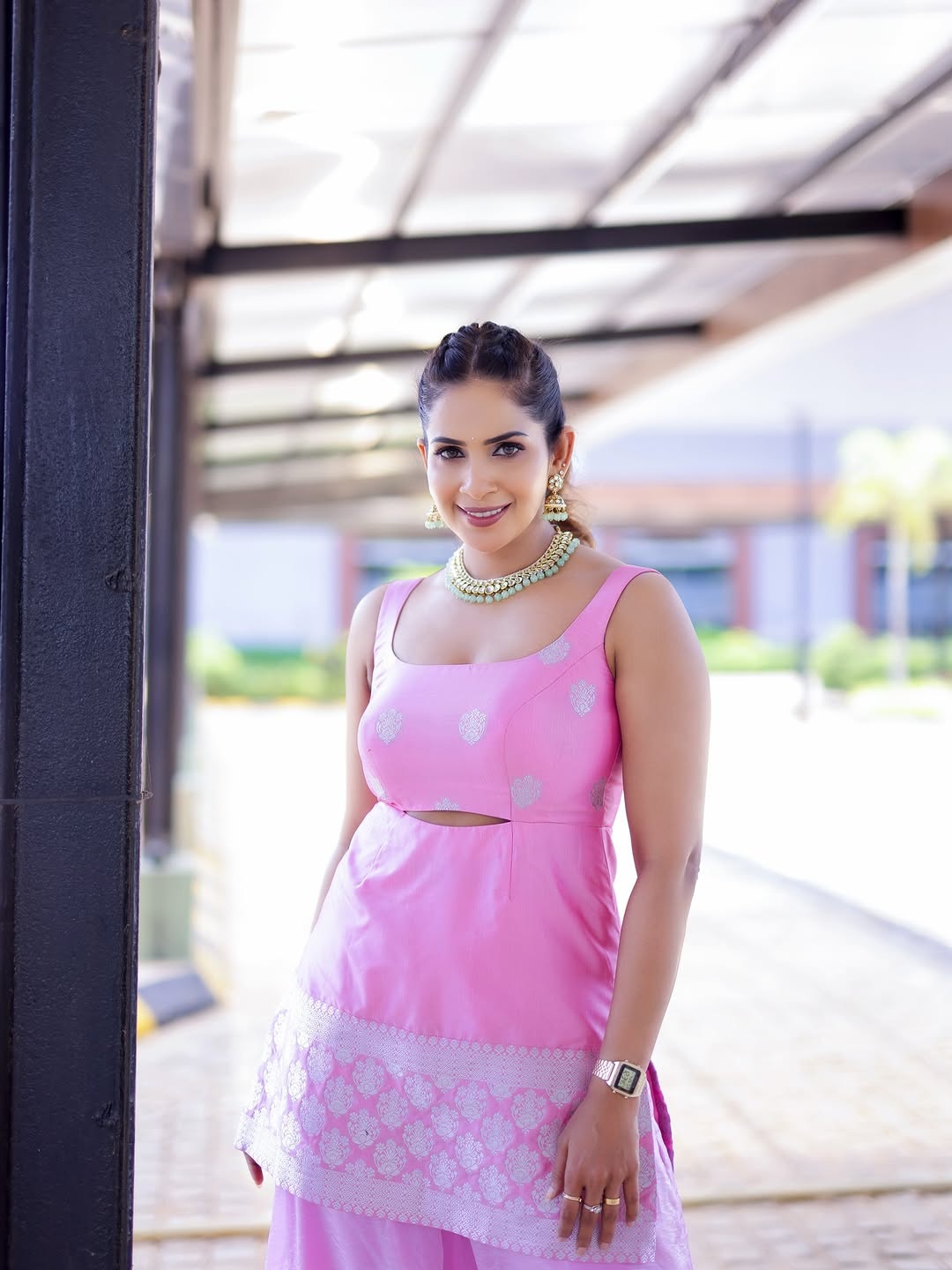 Samyuktha Shanmughanathan's Viral Pink Outfit Photos Trend