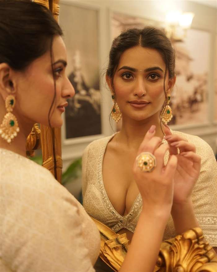 Sanchi Rai: Regal Radiance in Opulent Frames