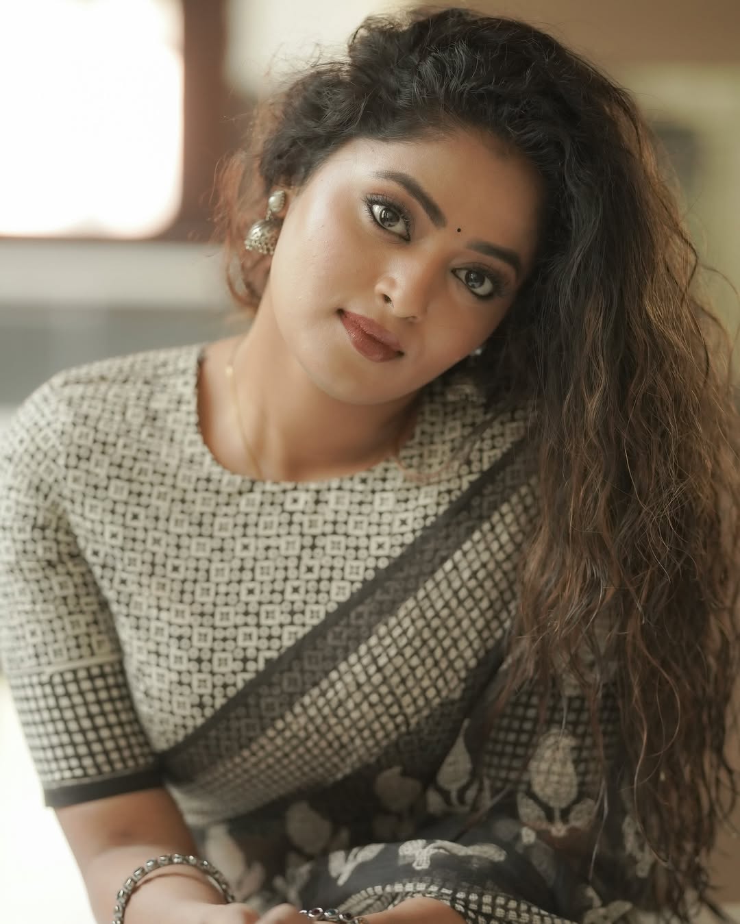 Sangeetha Kalyankumar Saree Glamour Stunning Traditional Photos