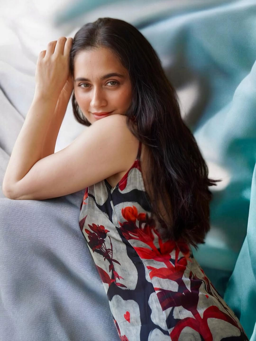 Sanjeeda Shaikh's Chic Look Steals Spotlight!