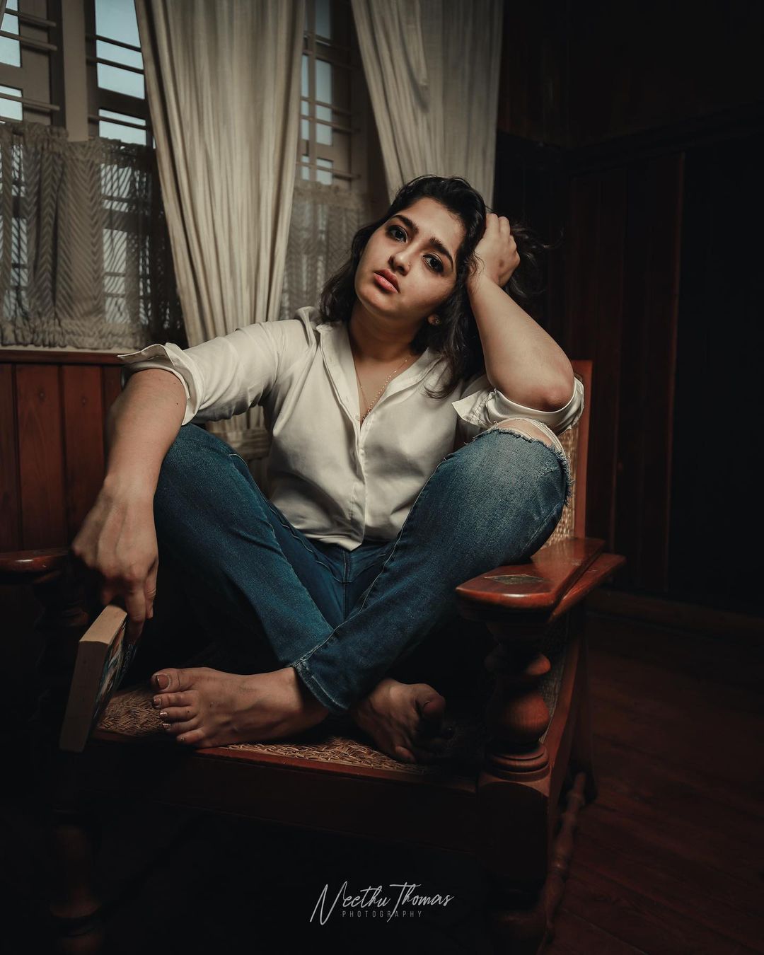 Sanusha's Stunning Latest Photo Shoot Stills Reveal Glamour