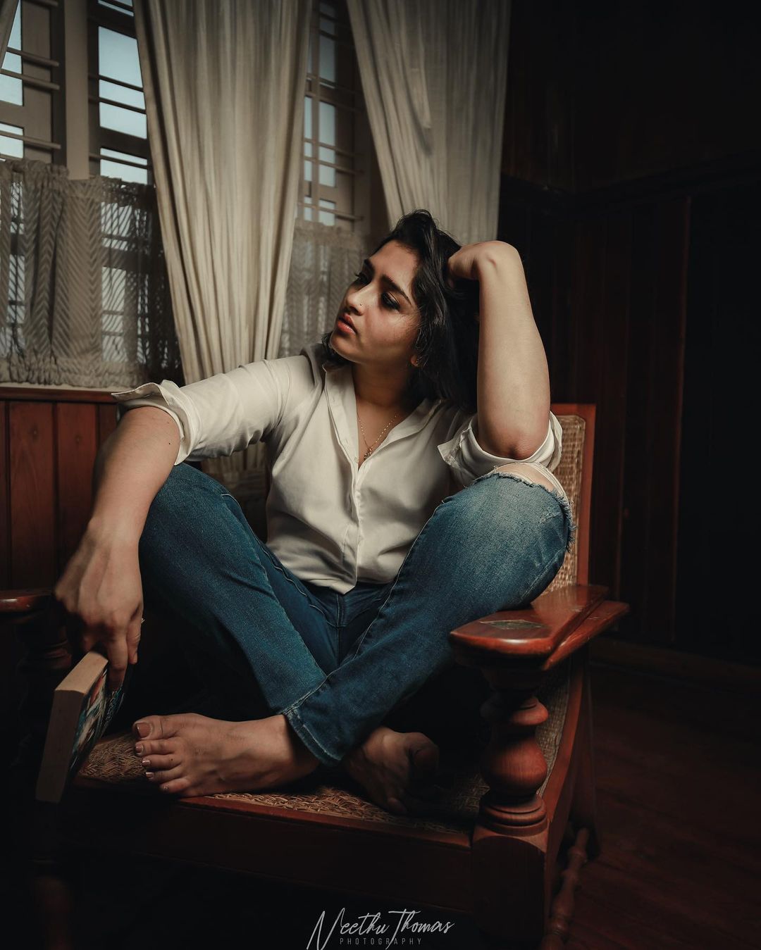 Sanusha's Stunning Latest Photo Shoot Stills Reveal Glamour