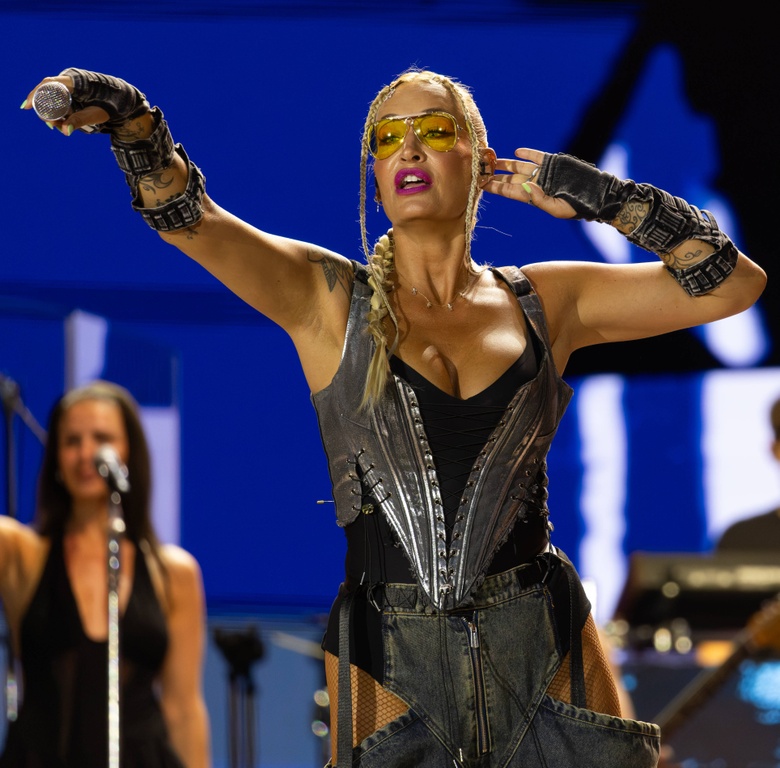 Sarah Connor’s Stellar Style and Spotlight Moment at the Moon and Stars Festival