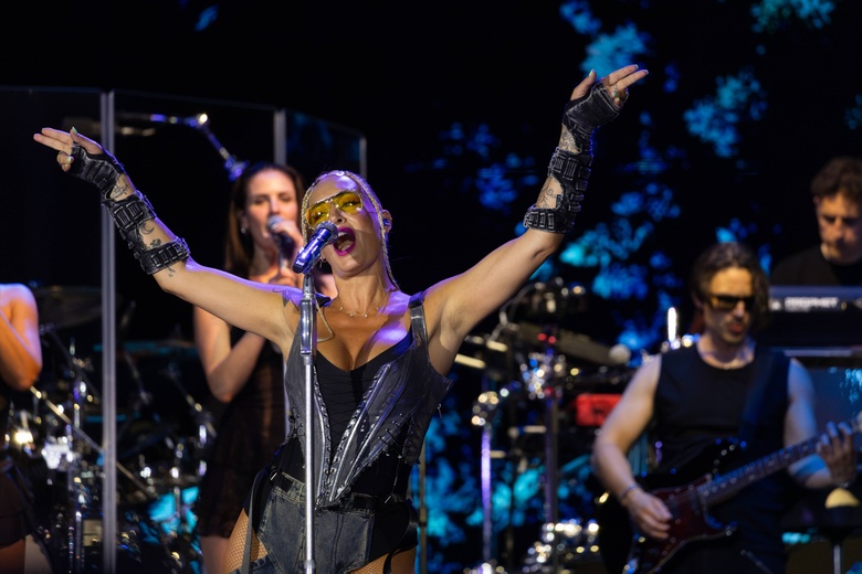 Sarah Connor’s Stellar Style and Spotlight Moment at the Moon and Stars Festival