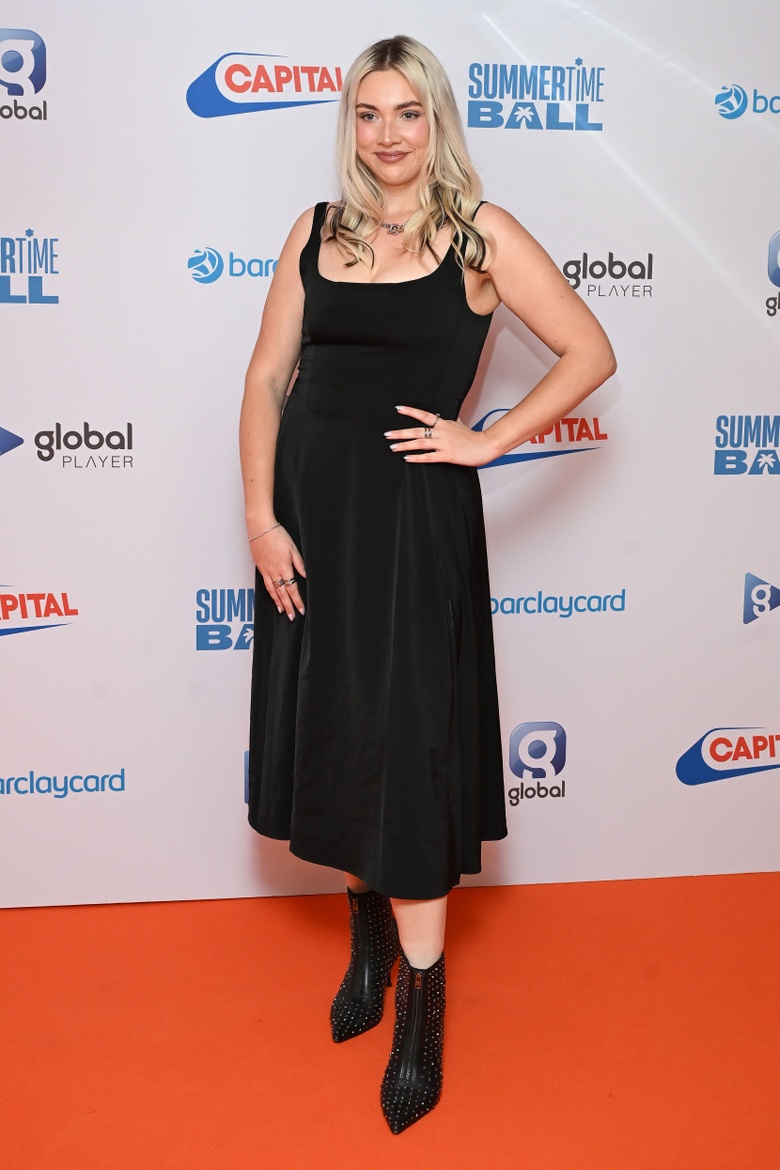 Sarah Devine Captivates at the Capital's Glamorous Summertime Ball 2026