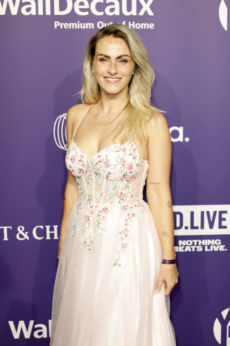 Sarah Mangione Steals the Spotlight at German Perfume Awards!