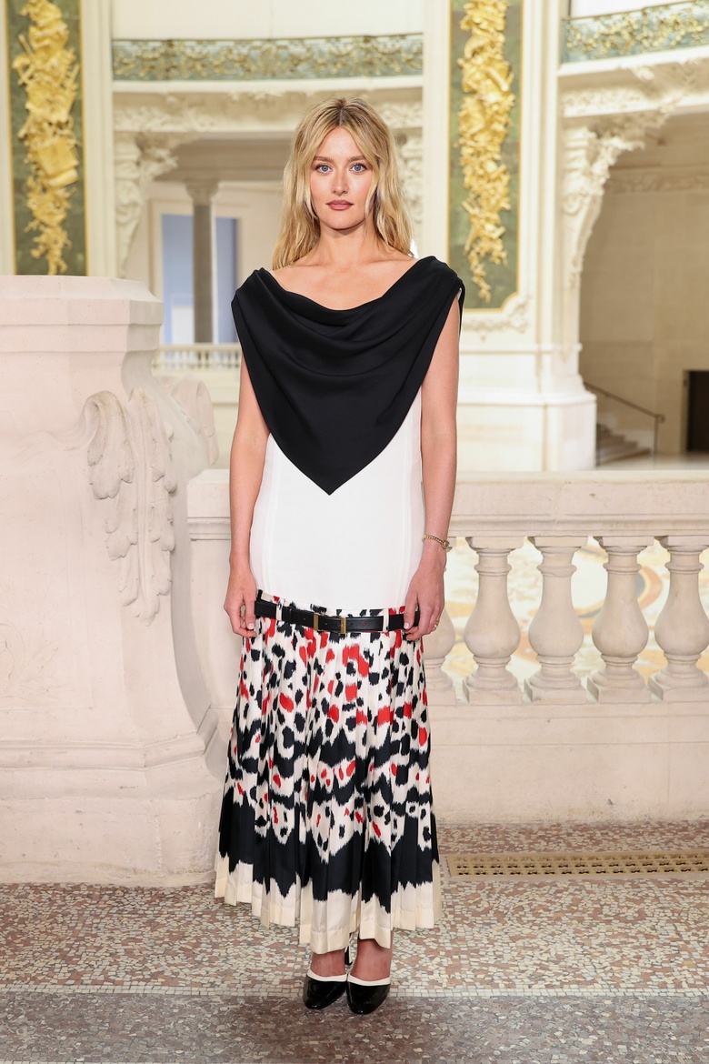 Sarah Pidgeon Owns the Red Carpet at Chanel Haute Couture Show