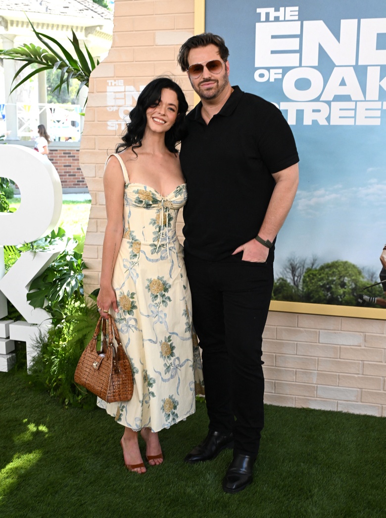 Sasha Pieters Shines at Warner Bros Premiere in California