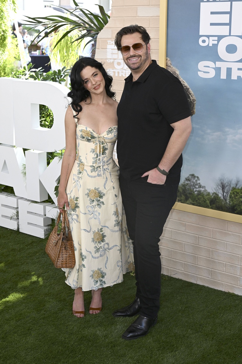 Sasha Pieters Shines at Warner Bros Premiere in California