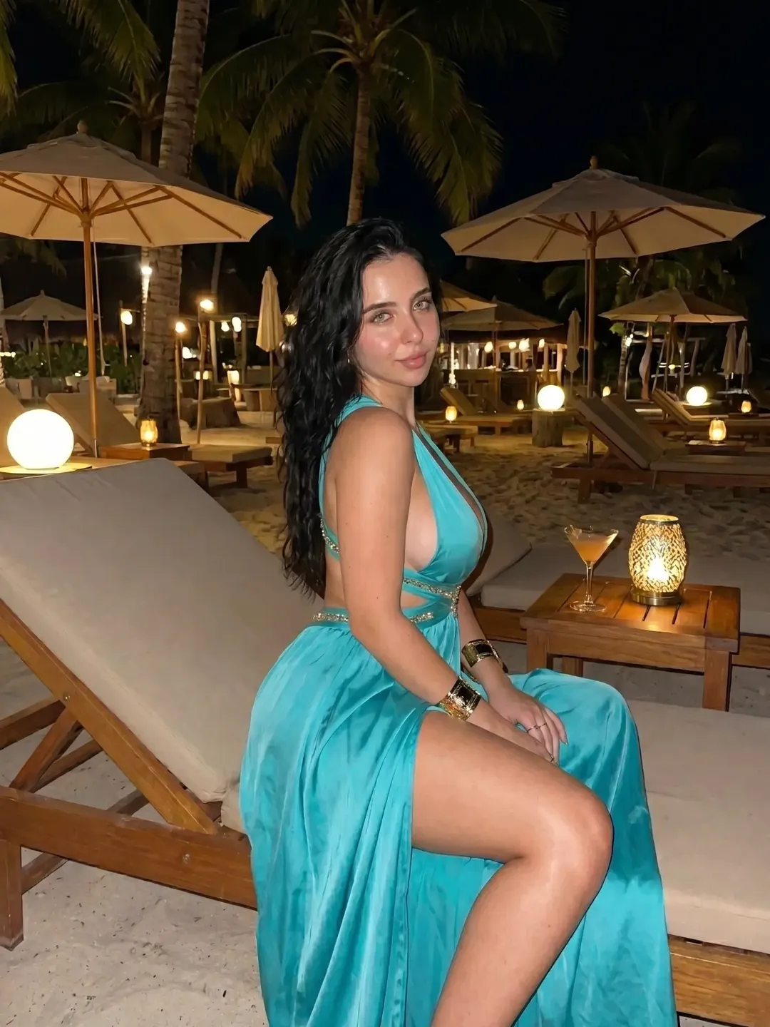 Maaya Slays in Turquoise Glamour: Beach Chic Redefined!
