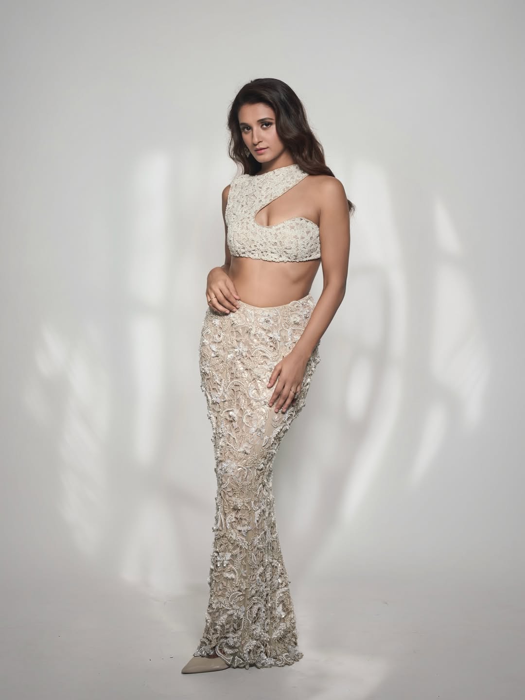 Shakti Mohan's Glamorous Look: A Collection of Stunning Shots