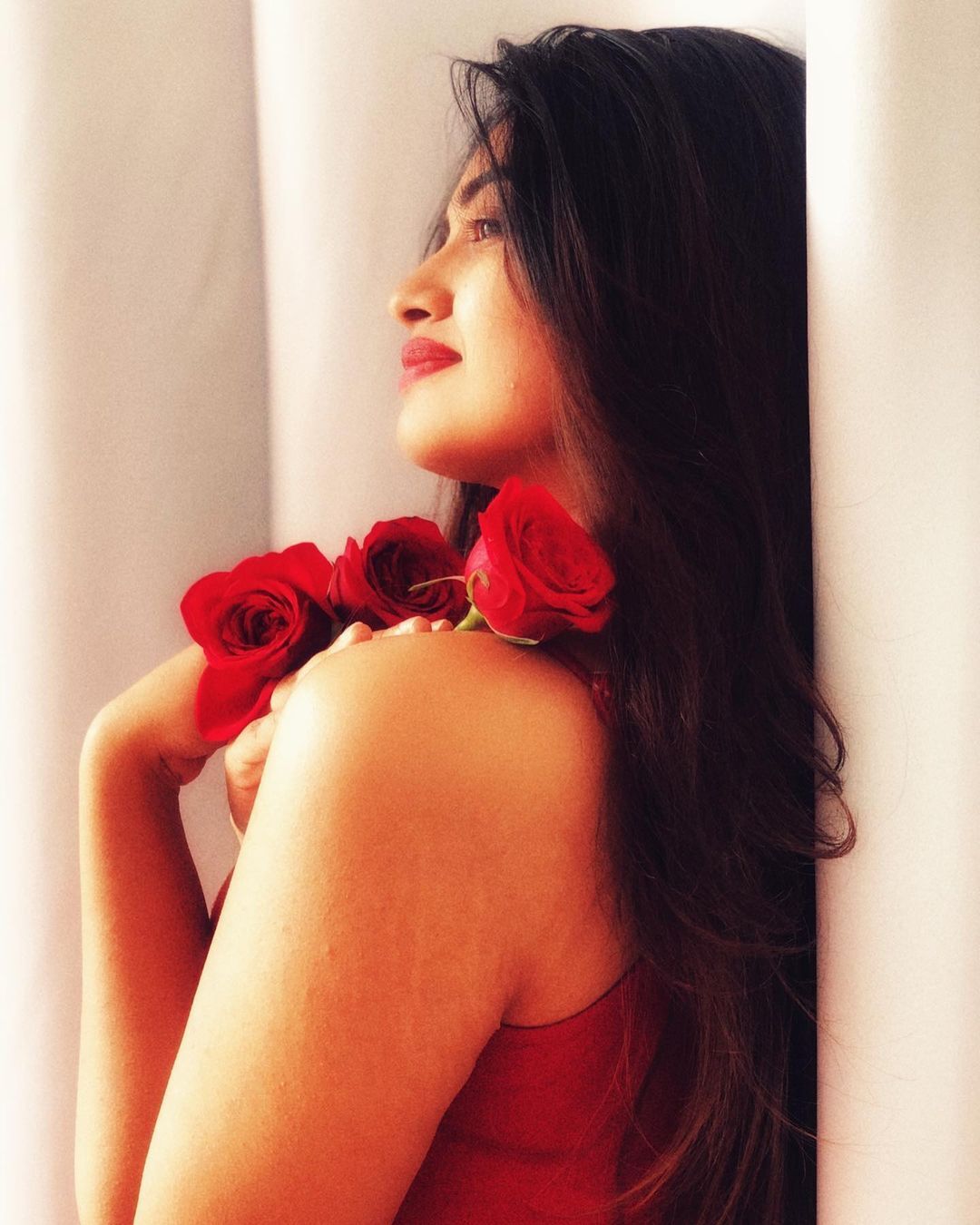 Shalin Zoya's Stunning Ensemble: A Look of Grace