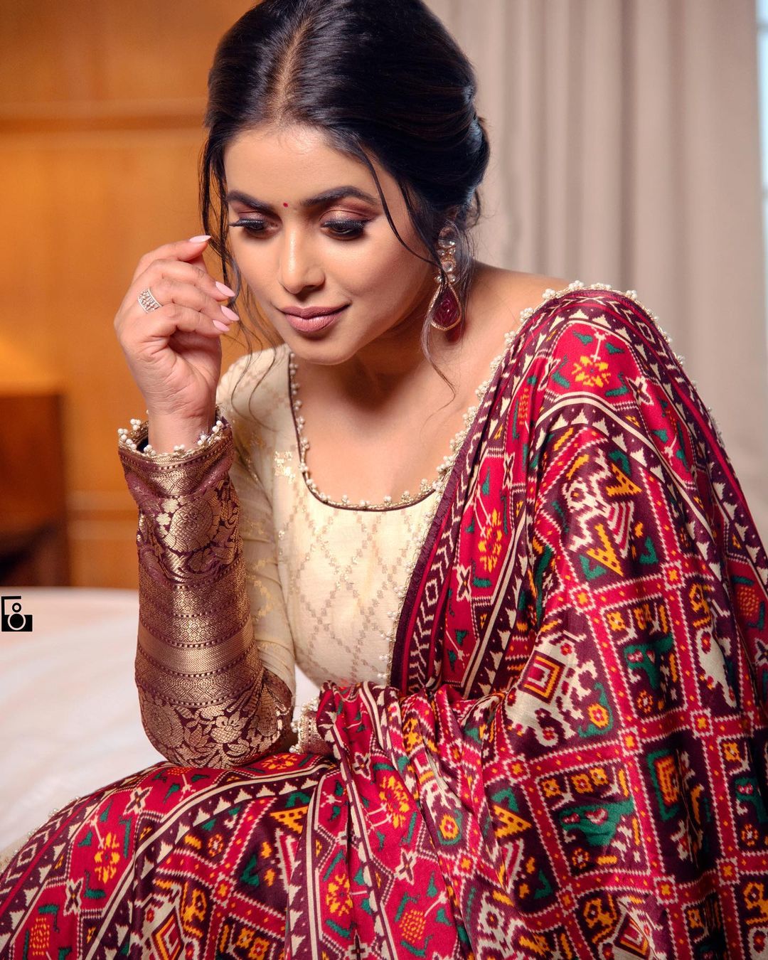 Shamna Kasim Latest Photos Glamour Collection