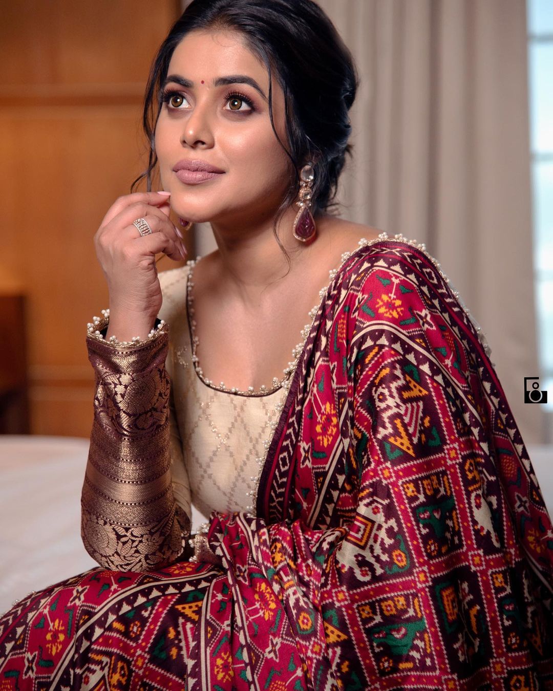 Shamna Kasim Latest Photos Glamour Collection