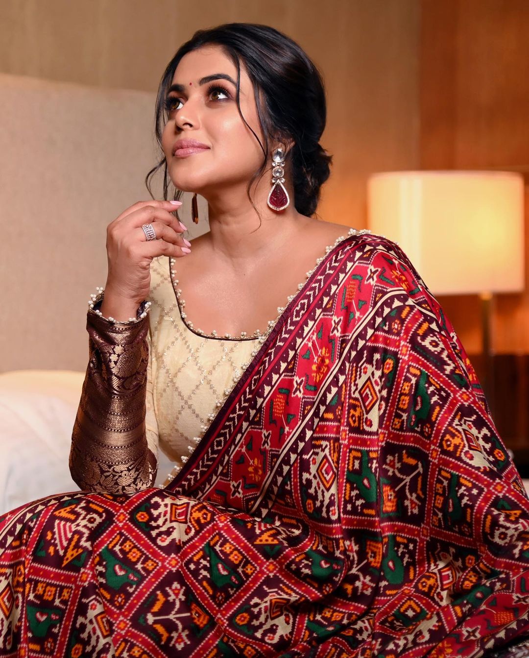 Shamna Kasim Latest Photos Glamour Collection