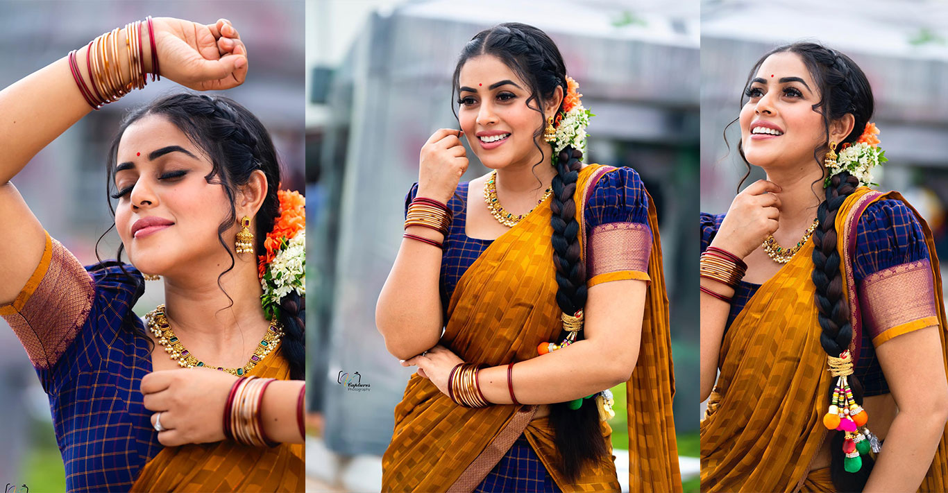 Shamna Kasim Purnaa Latest Saree Stills Glamour