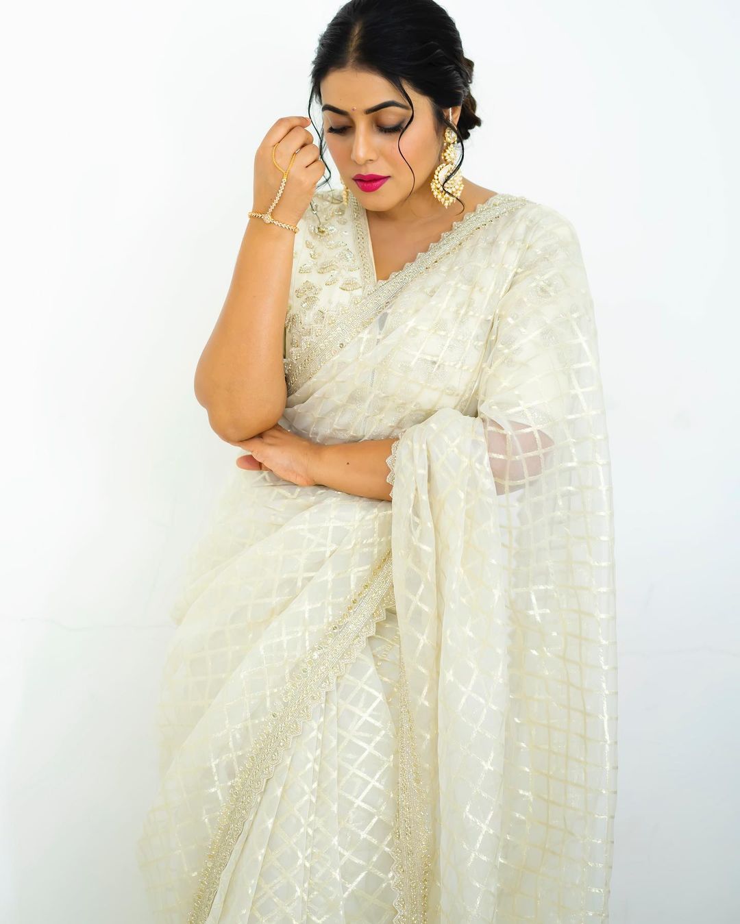 Shamna Kasim Purnaa Stunning Saree Photos You Must See