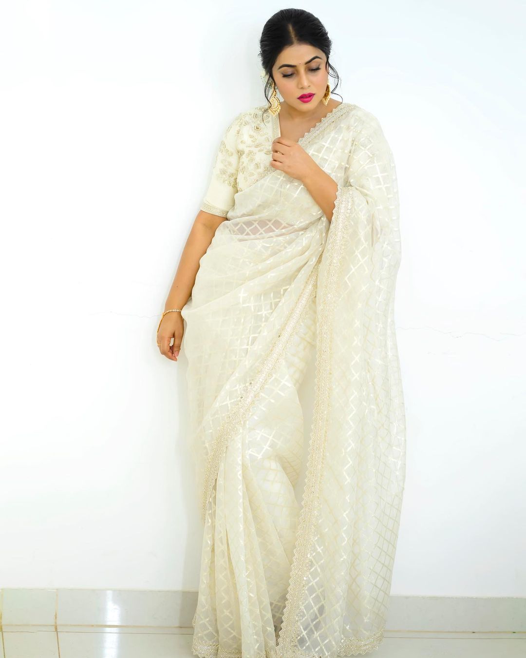 Shamna Kasim Purnaa Stunning Saree Photos You Must See