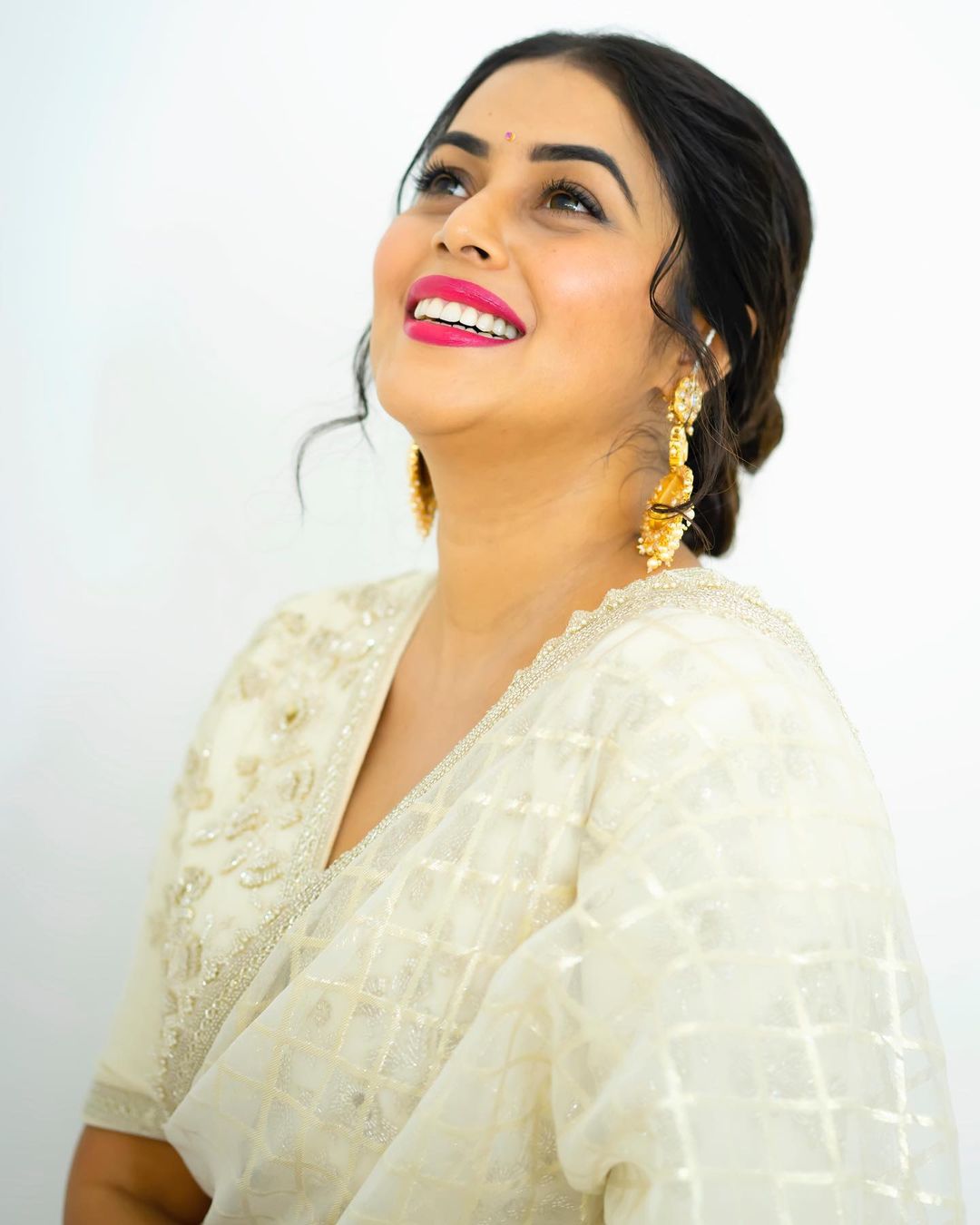 Shamna Kasim Purnaa Stunning Saree Photos You Must See