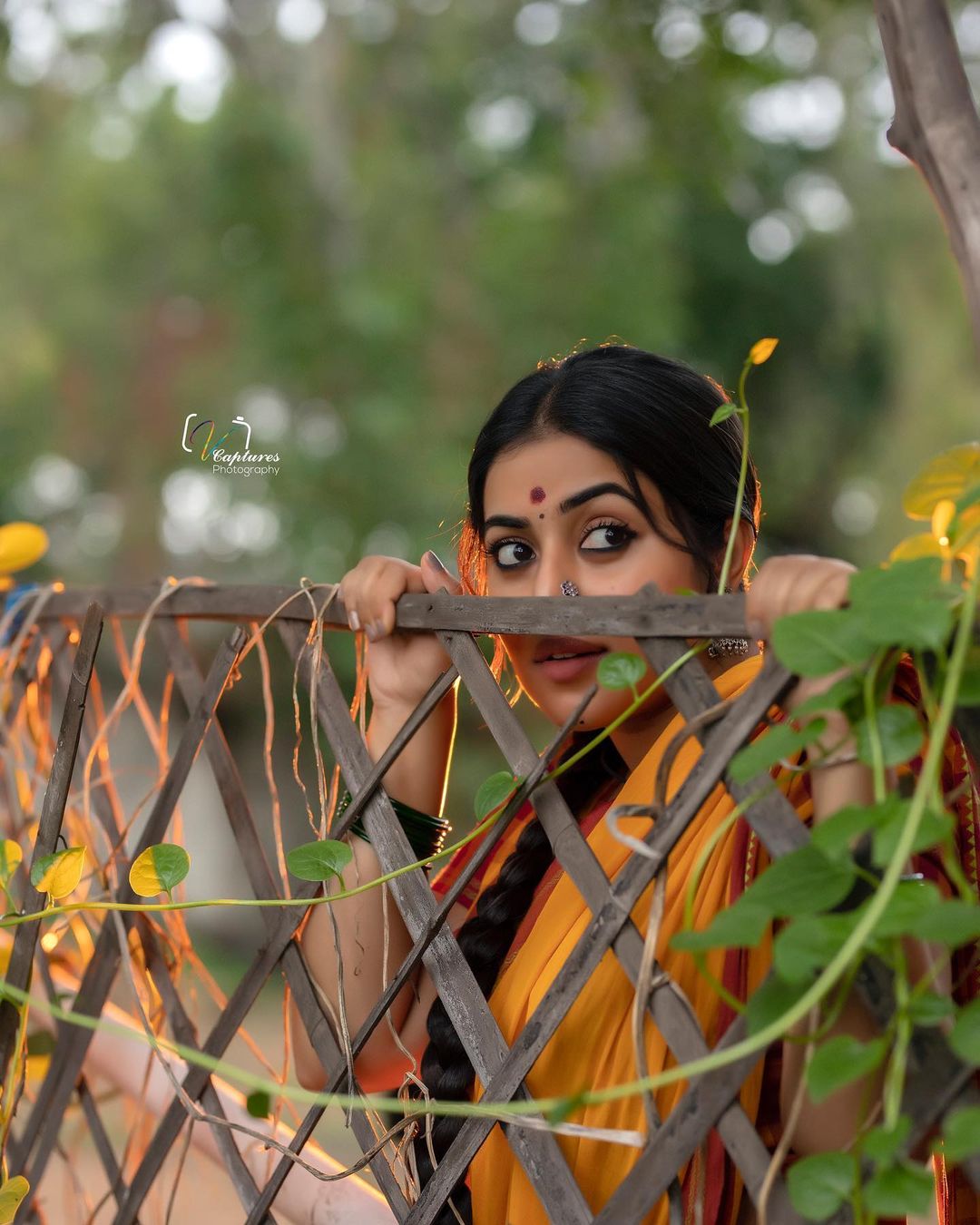 Shamna Kasim's Saffron Splendor: A Natural Beauty