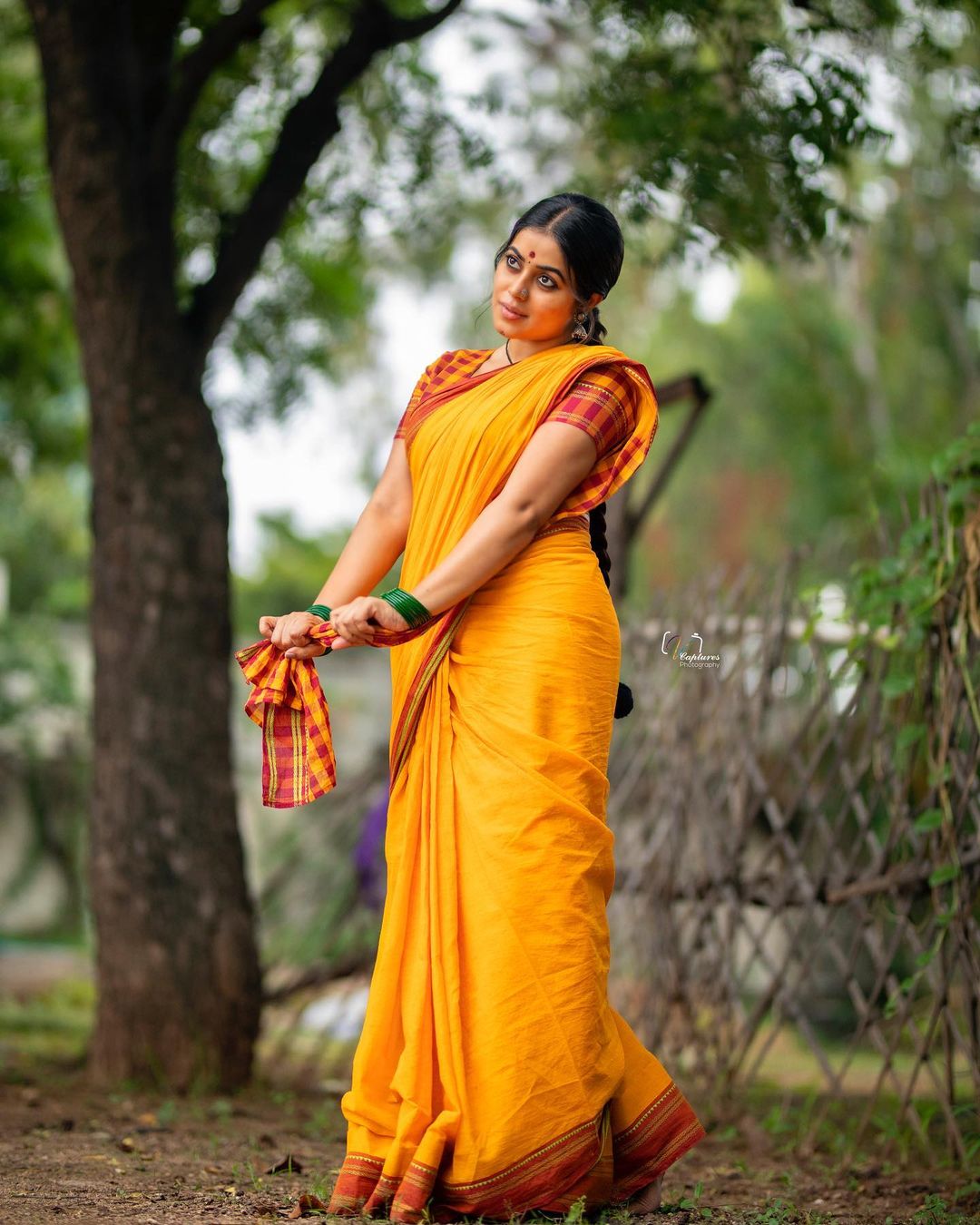 Shamna Kasim's Saffron Splendor: A Natural Beauty