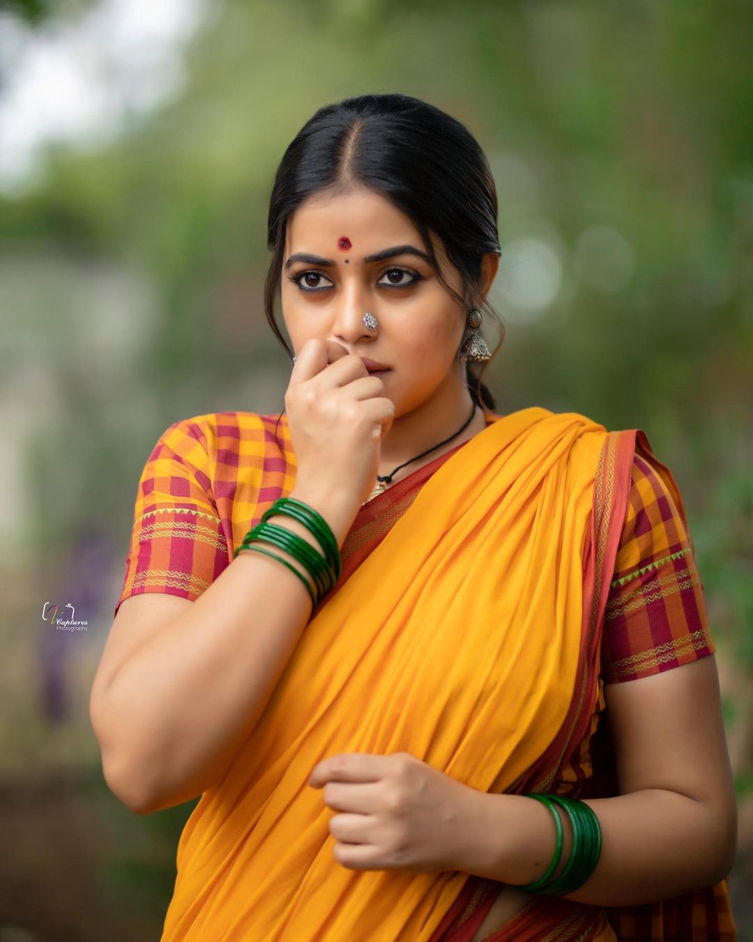 Shamna Kasim's Saffron Splendor: A Natural Beauty