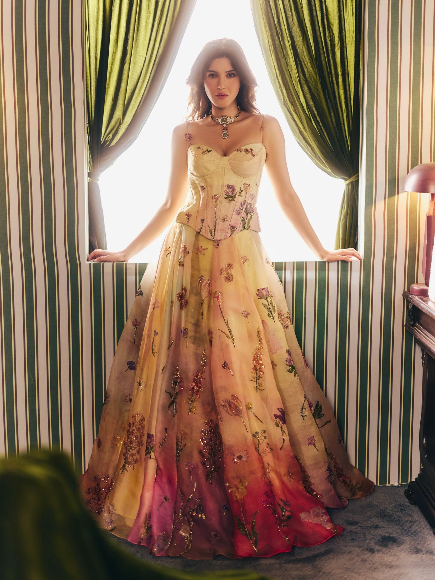 Shanaya Kapoor's Couture Glow: Mastering the Art of Modern Indian Elegance
