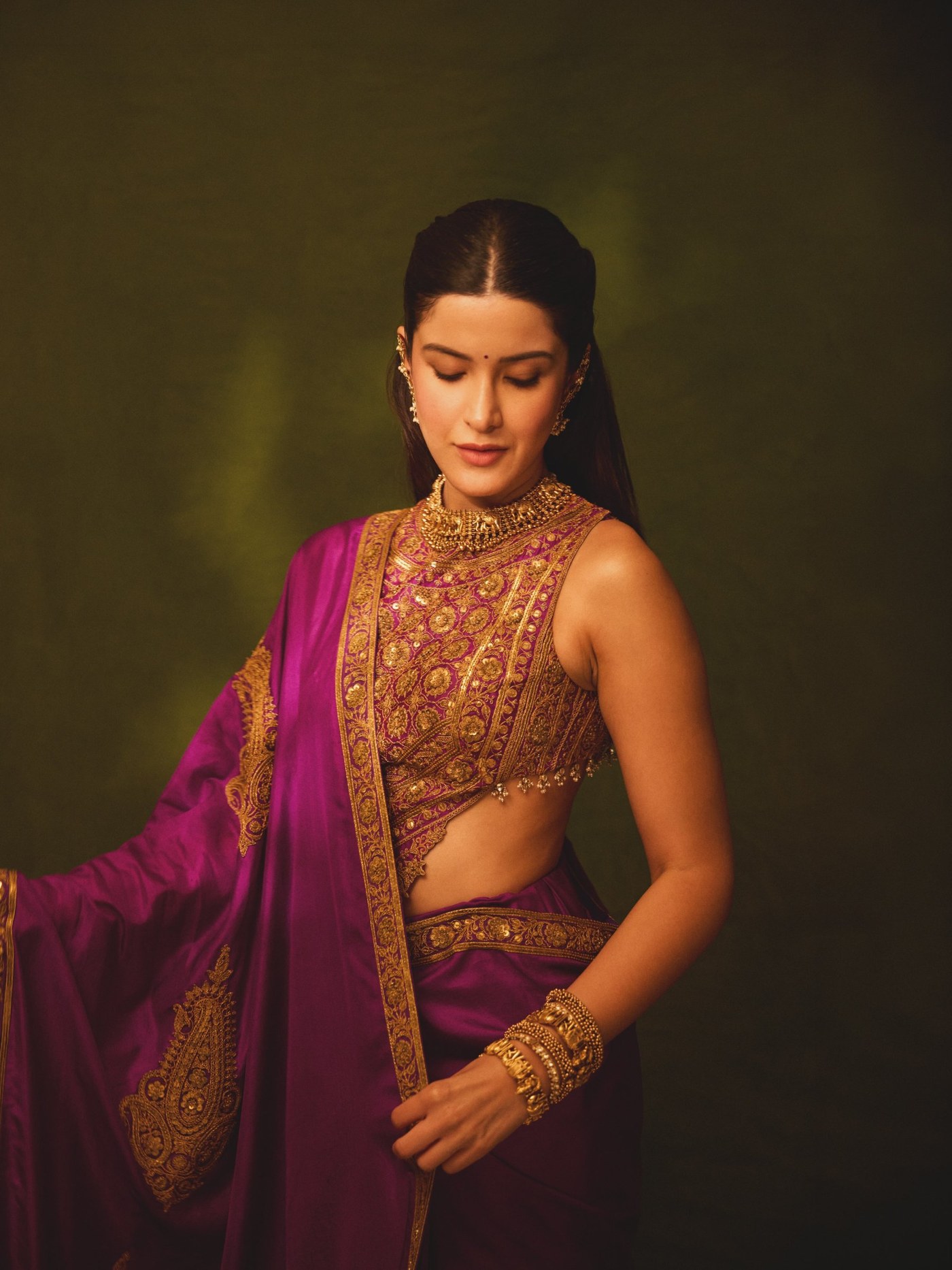 Shanaya Kapoor's Purple Silk Statement: Mastering the Modern Festive Drape