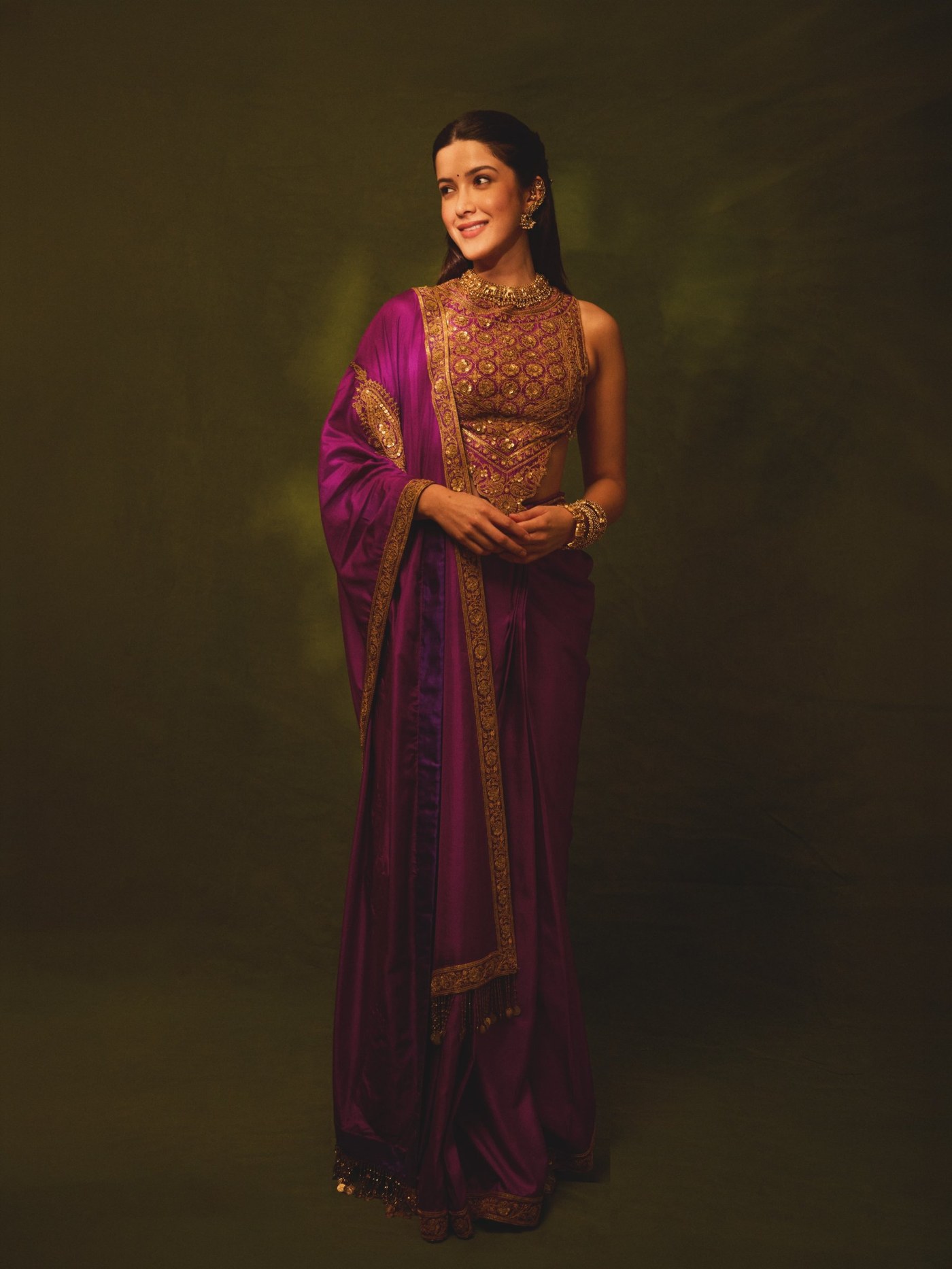 Shanaya Kapoor's Purple Silk Statement: Mastering the Modern Festive Drape