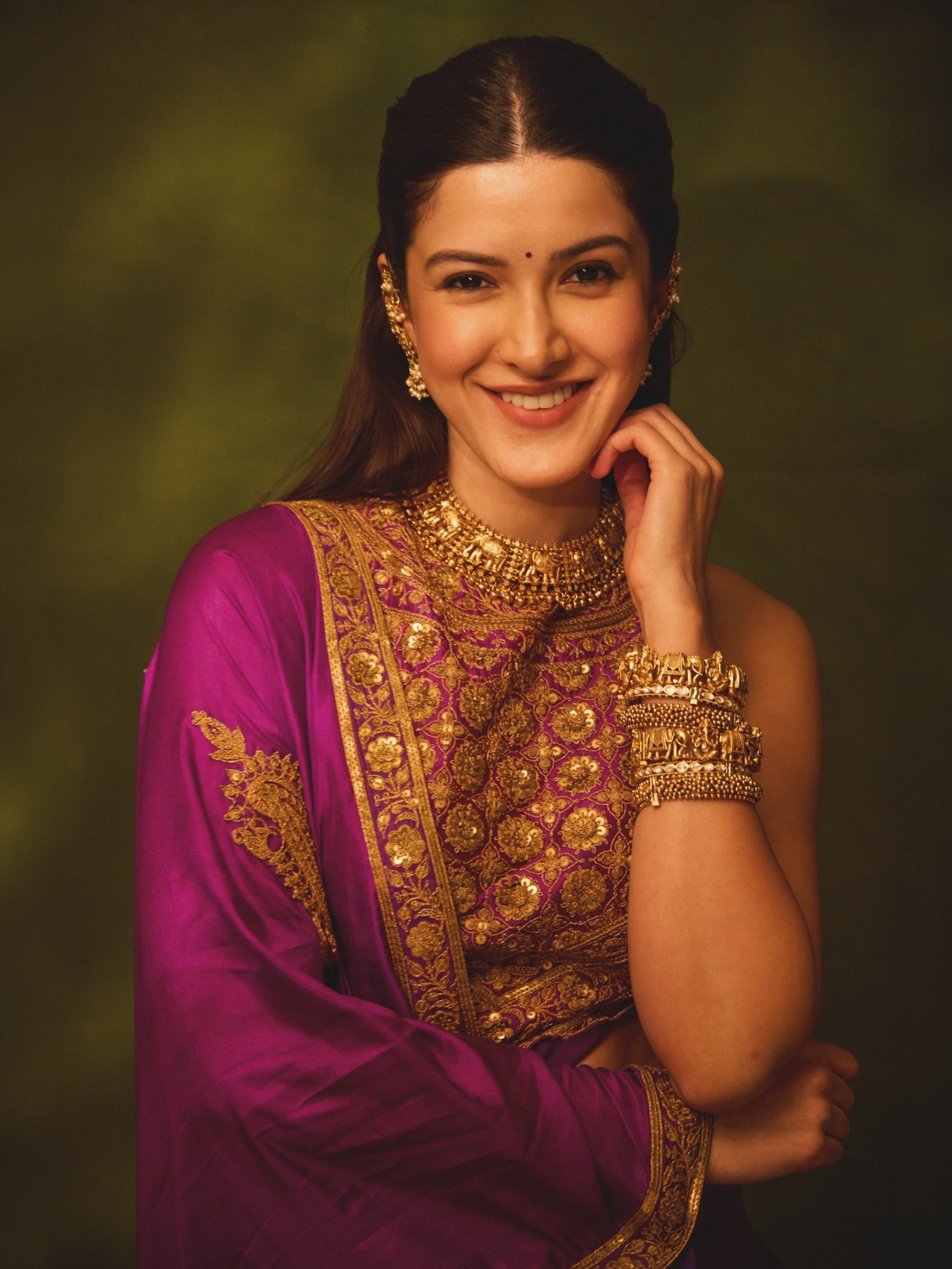 Shanaya Kapoor's Purple Silk Statement: Mastering the Modern Festive Drape