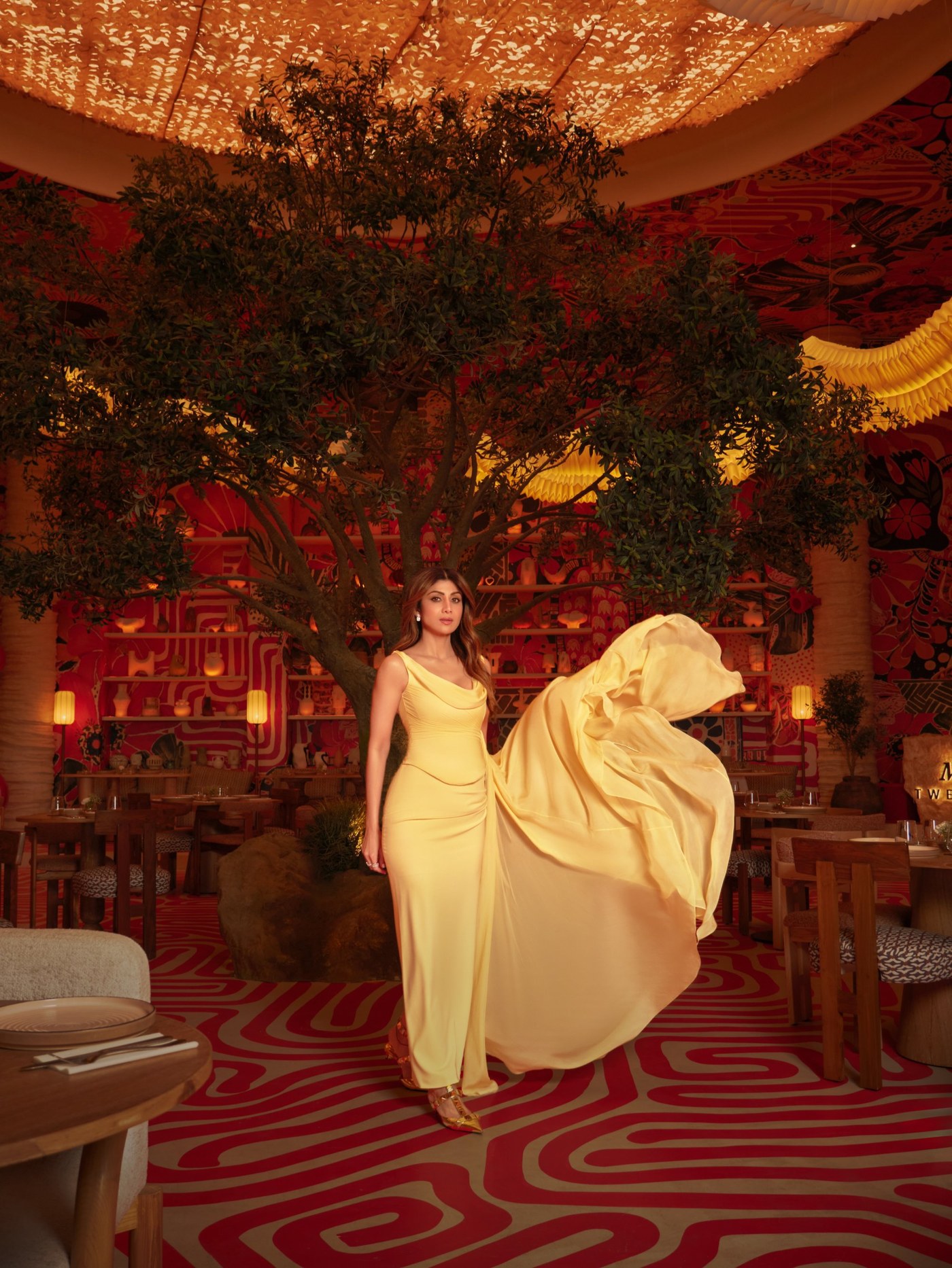 Radiant Yellow Glow! Shilpa Shetty Captures Hearts in Effortless Chic Style