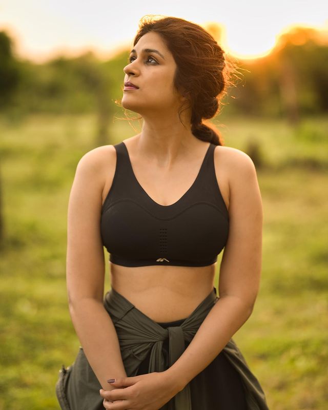 Shraddha Das Latest Photos Showcasing Stunning Style